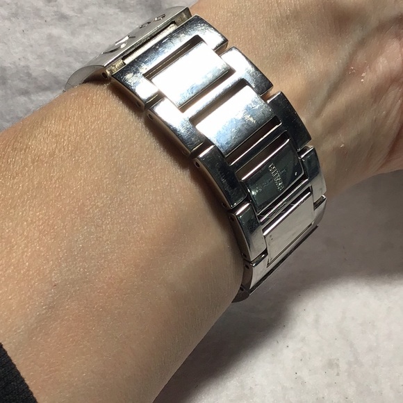 Guess Vintage Wristwatch - Picture 8 of 8